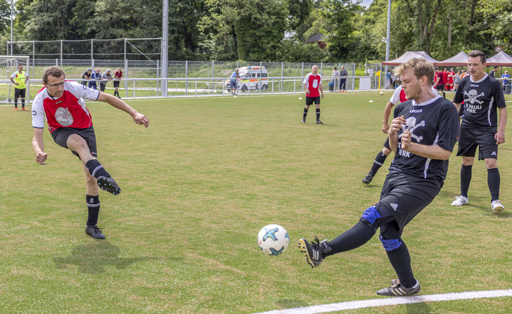 Der Fußball rollt: Am 3. Juni steigt auf dem Sportplatz des HPZ Irchenrieth das achte Inklusionsturnier des HPZ RehaSport e. V..